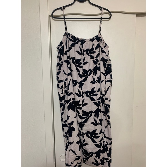 A New Day Easy Linen Tank Dress 🤍🖤🤍 - Picture 4 of 6